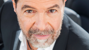 Image of Clint Holmes